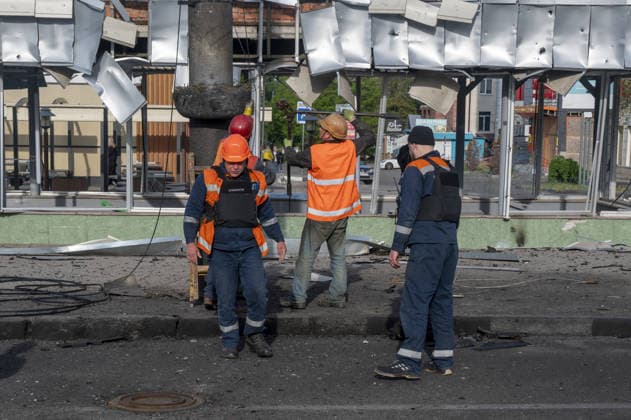 Aftermath of a Russian UAV strike on Kharkiv KHARKIV, UKRAINE - MAY 16: A view of the damage in the area after a Russian UAV strike on a avenue in central Kharkiv, Ukraine on May 16, 2026. The drone struck the road. Three subway exits, three public transportation stops, the trolleybus overhead wire system, and a trolleybus near a stop were damaged. One person was injured. Explosive ordnance disposal experts are on the scene, and municipal workers are clearing up the aftermath of the explosion. Serhii Masin Anadolu Kharkiv Ukraine. Editorial use only. Please get in touch for any other usage.  Copyright: x2026xAnadoluxSerhiixMasinx