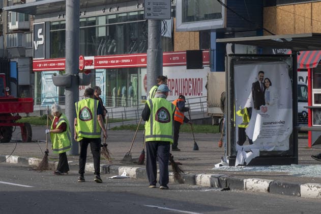 Aftermath of a Russian UAV strike on Kharkiv KHARKIV, UKRAINE - MAY 16: A view of the damage in the area after a Russian UAV strike on a avenue in central Kharkiv, Ukraine on May 16, 2026. The drone struck the road. Three subway exits, three public transportation stops, the trolleybus overhead wire system, and a trolleybus near a stop were damaged. One person was injured. Explosive ordnance disposal experts are on the scene, and municipal workers are clearing up the aftermath of the explosion. Serhii Masin Anadolu Kharkiv Ukraine. Editorial use only. Please get in touch for any other usage.  Copyright: x2026xAnadoluxSerhiixMasinx