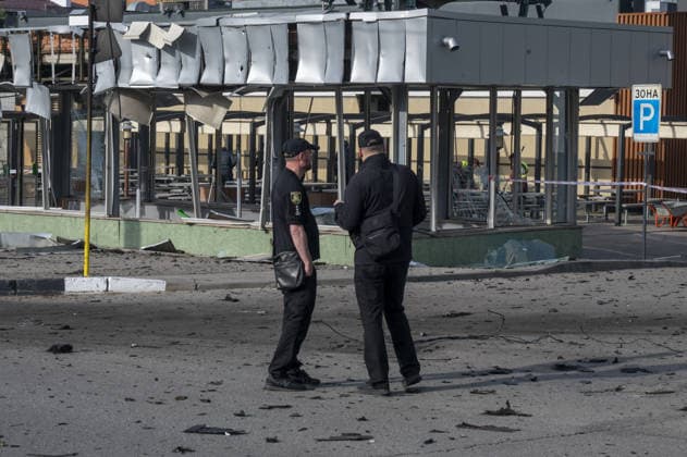 Aftermath of a Russian UAV strike on Kharkiv KHARKIV, UKRAINE - MAY 16: A view of the damage in the area after a Russian UAV strike on a avenue in central Kharkiv, Ukraine on May 16, 2026. The drone struck the road. Three subway exits, three public transportation stops, the trolleybus overhead wire system, and a trolleybus near a stop were damaged. One person was injured. Explosive ordnance disposal experts are on the scene, and municipal workers are clearing up the aftermath of the explosion. Serhii Masin Anadolu Kharkiv Ukraine. Editorial use only. Please get in touch for any other usage.  Copyright: x2026xAnadoluxSerhiixMasinx