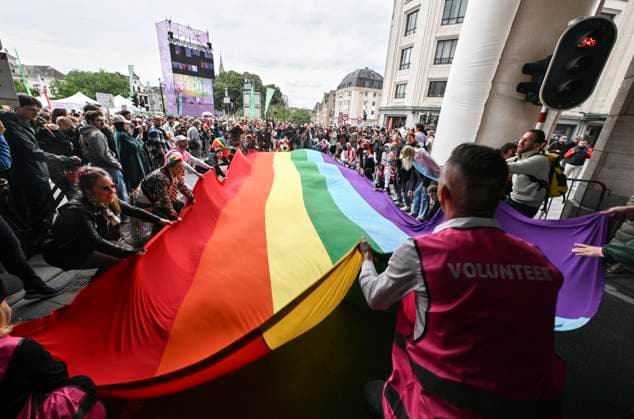 Brussels Pride Celebrates 30 Years BRUSSELS, BELGIUM - MAY 16: The Pride march walks through the streets of the capital.This year marks the 30th anniversary of Pride in Brussels. Thirty years of struggle, pride and visibility for the LGBTQIA+ community. The theme chosen for 2026 reflects the challenges of a world in turmoil: When Times Get Darker, We Shine Brighter. A powerful and unifying message, more necessary than ever in a troubled international context where the rights of the LGBTQIA+ community are under constant threat.on May 16, 2026 in Brussels, Belgium, 16 05 2026 Brussels Belgium  Copyright: xBertxVanxDenxBrouckex