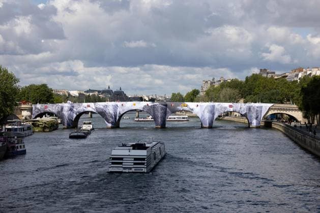 Illustrations of the installation of artist JRs La Caverne du Pont Neuf in Paris, France, on May 16, 2026 Jeremy MELLOUL Bestimage Illustrations of the installation of artist JRs La Caverne du Pont Neuf in Paris, France, on May 16, 2026 Paris France  Copyright: xJeremyxMelloulx xBestimagexJeremyxMelloulx xBestimagex