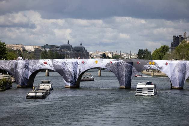 Illustrations of the installation of artist JRs La Caverne du Pont Neuf in Paris, France, on May 16, 2026 Jeremy MELLOUL Bestimage Illustrations of the installation of artist JRs La Caverne du Pont Neuf in Paris, France, on May 16, 2026 Paris France  Copyright: xJeremyxMelloulx xBestimagexJeremyxMelloulx xBestimagex
