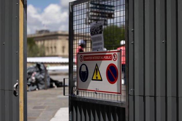 Illustrations of the installation of artist JRs La Caverne du Pont Neuf in Paris, France, on May 16, 2026 Jeremy MELLOUL Bestimage Illustrations of the installation of artist JRs La Caverne du Pont Neuf in Paris, France, on May 16, 2026 Paris France  Copyright: xJeremyxMelloulx xBestimagexJeremyxMelloulx xBestimagex