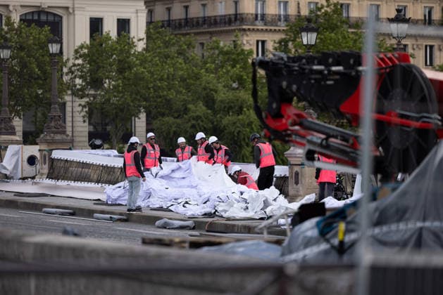 Illustrations of the installation of artist JRs La Caverne du Pont Neuf in Paris, France, on May 16, 2026 Jeremy MELLOUL Bestimage Illustrations of the installation of artist JRs La Caverne du Pont Neuf in Paris, France, on May 16, 2026 Paris France  Copyright: xJeremyxMelloulx xBestimagexJeremyxMelloulx xBestimagex
