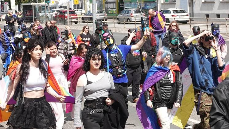 Christopher Street Day demo parade 2026 FOR EDITORIAL PURPOSES ONLY EDITORIAL USE ONLY p Impression of the Christopher Street Day demo parade on Saturday, 16 05 2026 on the Ringstraße in Gelsenkirchen Germany NRW Gelsenkirchen Copyright MichaelxKorte Copyright: MichaelxKorte doc85vfijzzm281d4xz8o2i ,EDITORIAL USE ONLY Copyright: MichaelxKorte