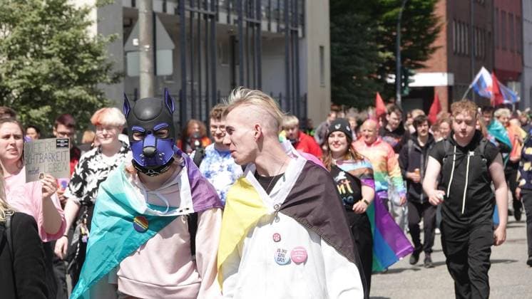 Christopher Street Day demo parade 2026 FOR EDITORIAL PURPOSES ONLY EDITORIAL USE ONLY p Impression of the Christopher Street Day demo parade on Saturday, 16 05 2026 on the Ringstraße in Gelsenkirchen Germany NRW Gelsenkirchen Copyright MichaelxKorte Copyright: MichaelxKorte doc85vfjg926yqv9jy1m6x ,EDITORIAL USE ONLY Copyright: MichaelxKorte