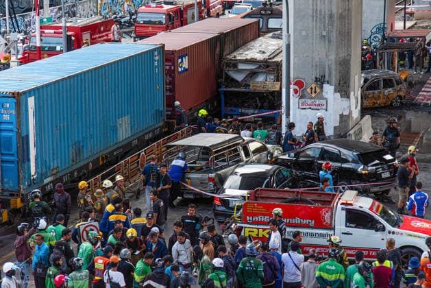 May 16, 2026, Bangkok, Thailand: General view of an accident site where a cargo train crashed with a public bus at the Makkasan airport rail link station. At least 8 people were killed and more than 25 people injured in the accident. Bangkok Thailand - ZUMAs197 20260516_aaa_s197_088 Copyright: xPeeraponxBoonyakiatx