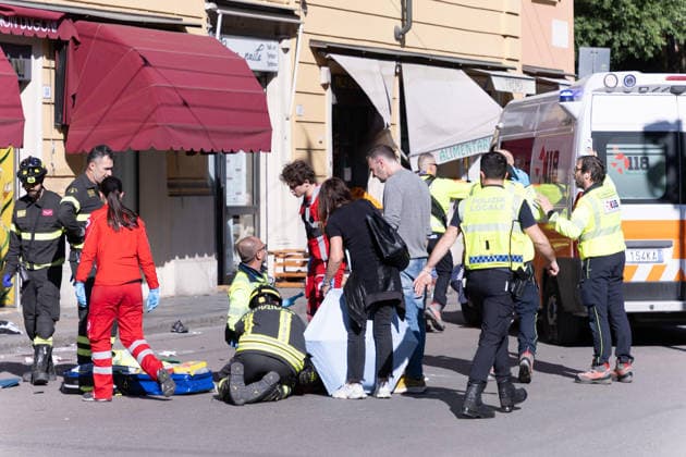 May 16, 2026, Modena: Forze dell ordine e di soccorso dopo che un auto a velocitÃ sostenuta ha falciato una decina di persone a piedi, in centro a Modena, 16 maggio 2026. Ci sono feriti, alcuni in modo grave. Law enforcement and emergency workers respond after a car plowed into a dozen pedestrians in downtown Modena, Italy, 16 May 2026. Some people were injured, some seriously. ANSA GIORGIA BASSOLI Modena  - ZUMAa110 20260516_zaf_a110_039 Copyright: xGiorgiaxBassolix