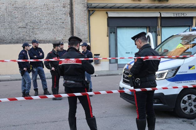 RECORD DATE NOT STATED IPA84761344 - Modena, serious accident on Via Emilia a car at crazy speed mows down a dozen pedestrians, some are in serious condition  Copyright: xx xx 84761344