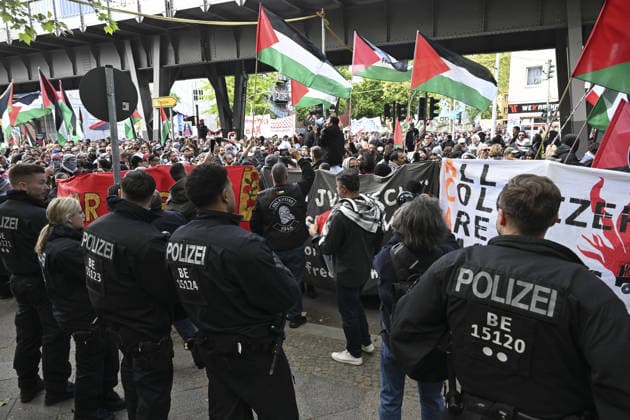Nakba Day march in Berlin BERLIN, GERMANY - MAY 16: Thousands gather at Oranienplatz in the Kreuzberg district to participate in a solidarity march with Palestinians, marking the 78th anniversary of the Nakba, in Berlin, Germany on May 16, 2026. Protesters marched toward the Sudstern subway station in the Neukolln district, while police took extensive security measures due to the demonstration. Halil Sagirkaya Anadolu Berlin Germany. Editorial use only. Please get in touch for any other usage.  Copyright: x2026xAnadoluxHalilxSagirkayax