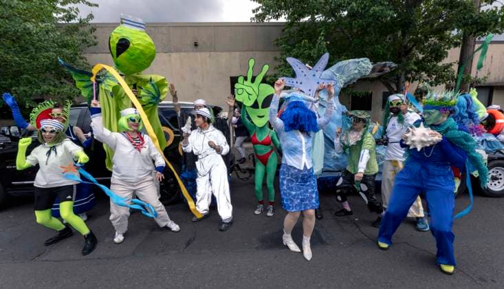 May 16,, 2026 - McMinnville, Oregon, USA - The 26th Annual McMenamins Hotel Oregon UFO Fest commemorates the purported 1950 sighting of a UFO by McMinnville farmer Paul Trent, who made several photos of a disc-shaped object hovering over his land. Mcminnville USA  - ZUMAce6_ 20260516_zaf_ce6_024 Copyright: xBrianxCahnx