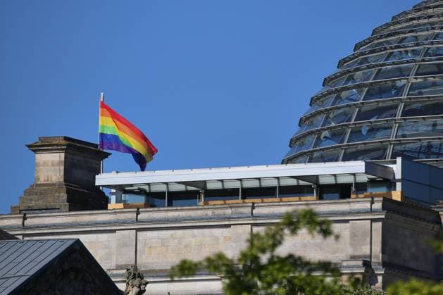 Berlin, Germany, 17 05 2026 German Bundestag International Day against Homophobia, Biphobia, Interphobia, Transphobia and Acephobia Rainbow flags are hoisted May 17 is celebrated as a day of action by homosexual, later also bisexual, trans, intersex and asexual people Copyright: xdtsxNachrichtenagenturx dts_119082