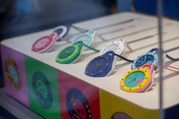 May 16, 2026, London, United Kingdom: The Bioceramic Royal Pop Collection on display at the Swatch store at the Covent Garden. A large crowd gathered by the Swatch store in Covent Garden, London to buy one from the collectible Bioceramic Royal Pop pocket watches. London United Kingdom  - ZUMAs197 20260516_aaa_s197_637 Copyright: xKrisztianxElekx