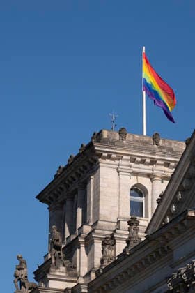 To mark the International Day against Homophobia, the rainbow flag was raised on the Reichstag building in Berlin on Sunday 17 May 2026 The 17 May stands internationally for the fight against d Copyright: epd-bild RolfxZoellner epd-Regenbogenfahne_Reichstag3-kopieren