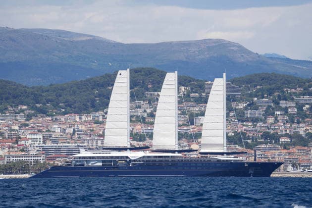 The Orient Express Corinthian in Antibes The Orient Express Corinthian, the world s largest sailing ship, seen in Antibes, France on May 17, 2026. Photo by ABACAPRESS.COM  Copyright: xABACAx