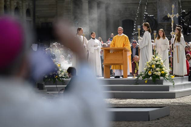 The 104th German Catholic Convention in Wuerzburg came to an end on Sunday 17 05 2026 with a closing service on Residenzplatz Photo Deacon Manfred Mueller Müller Tens of thousands of participants have attended the Christian gathering since Wednesday e Copyright: epd-bild DanielxPeter 260517_abschlussgottedienst_katholikentag_dsc_6023