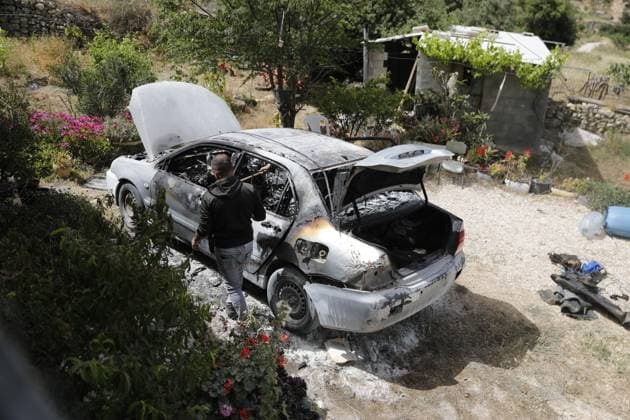 Israeli settlers set fire to Palestinian farmer’s vehicle, tractor in West Bank HEBRON, WEST BANK, PALESTINE - MAY 17: Israeli settlers set fire to a Palestinian farmer’s vehicle and tractor in the town of Surif in the southern West Bank, Palestine on May 17, 2026. Mamoun Wazwaz Anadolu Hebron West Bank. Editorial use only. Please get in touch for any other usage.  Copyright: x2026xAnadoluxMamounxWazwazx