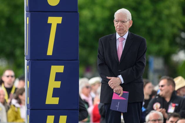 The 104th German Catholic Congress in Würzburg ended on Sunday 17 May 2026 with a closing service on Residenzplatz Photo Josef Schuster, President of the Central Council of Jews in Germany Tens of thousands of partic Copyright: epd-bild DanielxPeter 260517_abschlussgottedienst_katholikentag_dsc_6362