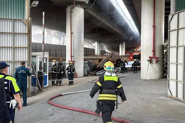 RUSSIA, MOSCOW - MAY 17, 2026: Emergency workers respond to a fire near Cherkizovskaya station of the Moscow Metro. Ilya Lazarev TASS  92623740