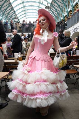 Grand Flaneur Walk 2026 at Covent Garden, London, UK - 17 May, 2026 People dressed in vintage clothing take part in the Grand Flaneur Walk 2026 event in Covent Garden, London, England, UK on Sunday 17 May, 2026., Credit:Justin Ng Avalon UK, England, London, Covent Garden  Copyright: xJustinxNgx xAvalonx 1099800964