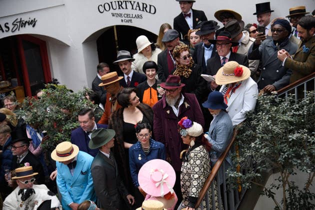 Grand Flaneur Walk 2026 at Covent Garden, London, UK - 17 May, 2026 People dressed in vintage clothing take part in the Grand Flaneur Walk 2026 event in Covent Garden, London, England, UK on Sunday 17 May, 2026., Credit:Justin Ng Avalon UK, England, London, Covent Garden  Copyright: xJustinxNgx xAvalonx 1099801019