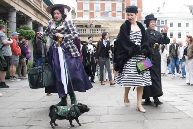 Grand Flaneur Walk 2026 at Covent Garden, London, UK - 17 May, 2026 People dressed in vintage clothing take part in the Grand Flaneur Walk 2026 event in Covent Garden, London, England, UK on Sunday 17 May, 2026., Credit:Justin Ng Avalon UK, England, London, Covent Garden  Copyright: xJustinxNgx xAvalonx 1099801092