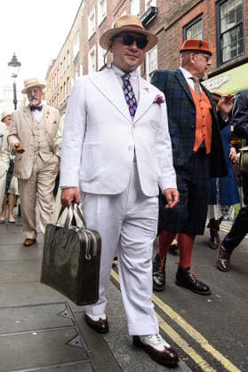 Grand Flaneur Walk 2026 at Covent Garden, London, UK - 17 May, 2026 People dressed in vintage clothing take part in the Grand Flaneur Walk 2026 event in Covent Garden, London, England, UK on Sunday 17 May, 2026., Credit:Justin Ng Avalon UK, England, London, Covent Garden  Copyright: xJustinxNgx xAvalonx 1099801196