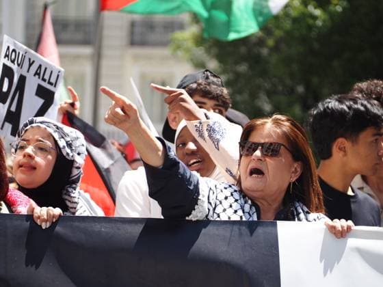 May 17, 2026, Madrid, Madrid, Spain: MADRID, SPAIN - MAY 17: Hundreds of pro-Palestinian demonstrators march through the streets of the Spanish capital, from Atocha to Plaza de Callao, to mark Nakba Day. Madrid Spain - ZUMAh199 20260517_zip_h199_003 Copyright: xAaronxHerediax