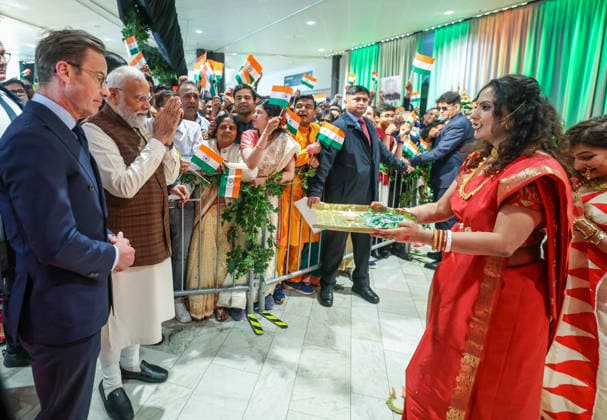 RECORD DATE NOT STATED PM Modi arrives to a warm welcome in Sweden Gothenburg Sweden , May 17 (ANI): Prime Minister Narendra Modi witnesses a cultural performance during his reception by the Indian diaspora, in Gothenburg on Sunday. Sweden Prime Minister Ulf Kristersson also present. (Narendra Modi Photo gallery ANI Photo) Gothenburg Sweden Copyright: xANIx ANI_20260517438