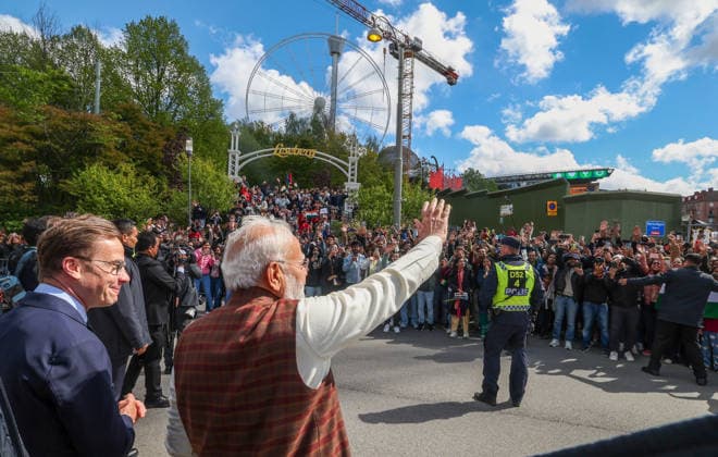 RECORD DATE NOT STATED PM Modi arrives to a warm welcome in Sweden Gothenburg Sweden , May 17 (ANI): Prime Minister Narendra Modi waves at people as Sweden Prime Ulf Minister Kristersson receives him, in Gothenburg on Sunday. (Narendra Modi Photo gallery ANI Photo) Gothenburg Sweden Copyright: xANIx ANI_20260517449