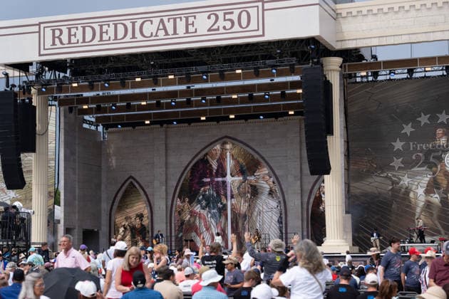 May 17, 2026, Washington, Dc, United States: Rededicate 250: A National Jubilee of Prayer, Praise & Thanksgiving is taking place on the National Mall on May 17, 2026. Washington United States - ZUMAl312 20260517_znp_l312_009 Copyright: xAndrewxLeydenx