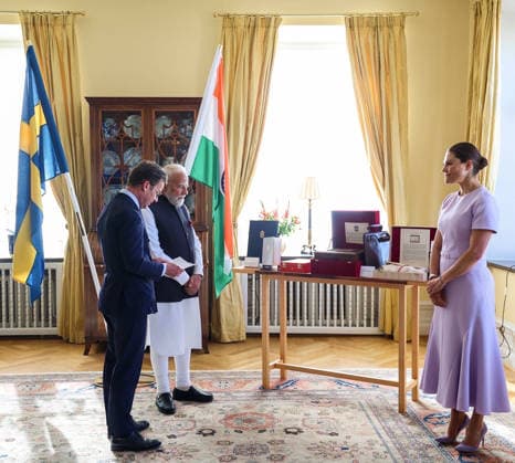 RECORD DATE NOT STATED PM Modi being conferred with Sweden s Royal Order of Polar Star Gothenburg Sweden , May 17 (ANI): Prime Minister Narendra Modi being conferred with Sweden s Royal Order of Polar Star, the highest honour awarded to a Head of Government by the Scandinavian nation, in Gothenburg on Sunday. Prime Minister of Sweden, Ulf Kristersson also present. (DD ANI Video Grab) Gothenburg Sweden Copyright: xANIx ANI_20260517510