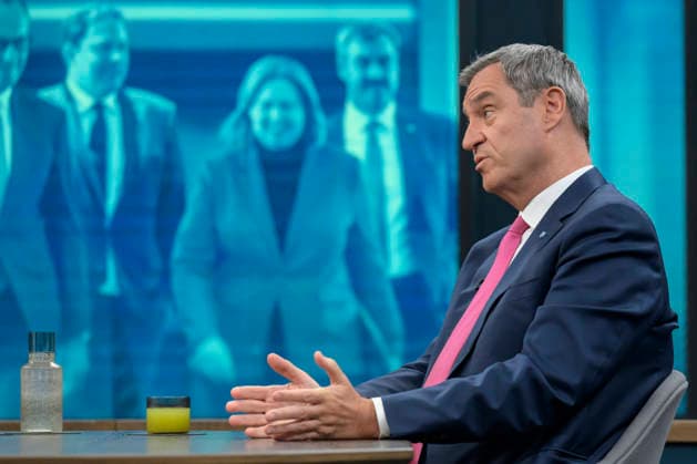 in the picture from left Markus Söder, Prime Minister of Bavaria, CSU, GER, Berlin, Studio, guest of Caren Miosga, Polittalk, TV, format, recording, recorded, Das Erste, from Adlershof at Studio 20, topic Copyright: HMBxMedia UwexKoch