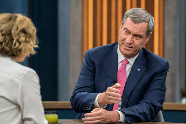 in the picture from l Caren Miosga, Markus Söder, Prime Minister Bavaria, CSU, GER, Berlin, Studio, guest of Caren Miosga, Polittalk, TV, format, recording, Das Erste, recorded, from Adlershof at Studio 20, topic Copyright: HMBxMedia UwexKoch