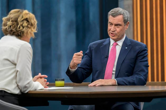in the picture from l Caren Miosga, Markus Söder, Prime Minister Bavaria, CSU, GER, Berlin, Studio, guest of Caren Miosga, Polittalk, TV, format, recording, Das Erste, recorded, from Adlershof at Studio 20, topic Copyright: HMBxMedia UwexKoch