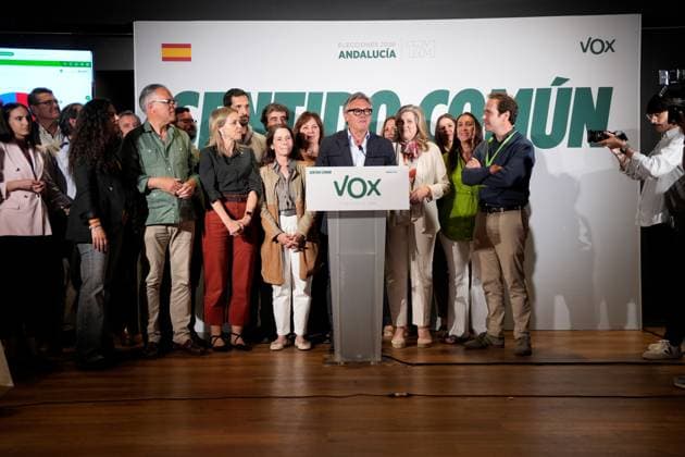 Follow-up of VOX election night from Seville Vox candidate for the Presidency of the Junta, Manuel Gavira, assesses the election results On May 17, 2026 in Seville Andalusia, Spain Vox repeats as the third force and obtains 15 seats with a support of 13.92 compared to the 14 parliamentarians who added about four years ago Then they obtained 13.47 of the votes 17 MAY 2026 Joaquí Sevilla Andalucia, Spain Sevilla Andalucia, Spain Spain Spain  Copyright: xJoaquinxCorcherox 7531105