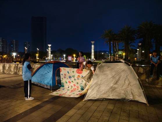 LIUZHOU, CHINA - MAY 18: Local people sent up tents on the square after a 5.2-magnitude earthquake on May 18, 2026 in Liuzhou City, Guangxi Zhuang Autonomous Region of China. A 5.2-magnitude earthquake struck Liuzhou, a city in south China s Guangxi Zhuang Autonomous Region, early Monday, leaving three people missing and four others hospitalized, local authorities said.  Copyright: xChinaxNewsxServicex 111642270794