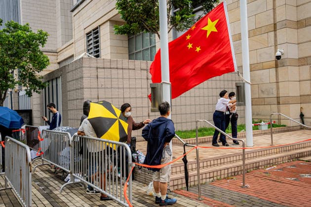 Closing arguments of Tiananmen Square activists trial starts HONG KONG, CHINA - MAY 18: People queue to attend a hearing at the West Kowloon Magistrates Court in Hong Kong, China, on May 18, 2026. Closing arguments in the national security case involving the Hong Kong Alliance in Support of Patriotic Democratic Movements of China are expected to last three days. Lee Cheuk-yan, 69, and Chow Hang-tung, 41, who organised candlelight vigils to mark Beijing s deadly crackdown on demonstrators in Tiananmen Square in 1989, are standing trial for incitement to subversion , which carries a maximum penalty of 10 years in jail. Harry Leung Anadolu Hong Kong China. Editorial use only. Please get in touch for any other usage. Copyright: x2026xAnadoluxHarryxLeungx