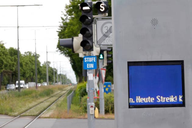 Strike at local transport company HEAG 18 05 2026 16 05 2026 Selected streetcar and bus lines will be at a standstill on Monday 18 from 3 a.m. due to the warning strike in the wage dispute with HEAG mobilo and HEAG mobibus The VERDI union is demanding pay rises for trainees and for 830 employees here empty stop with strike notice Darmstadt Hesse Germany