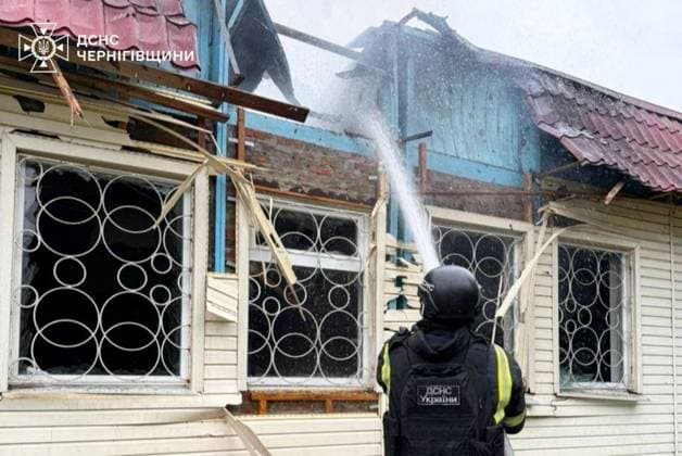 Russian attack on Ukraine s Chernihiv CHERNIHIV, UKRAINE - MAY 18: (----EDITORIAL USE ONLY - MANDATORY CREDIT - STATE EMERGENCY SERVICE OF UKRAINE HANDOUT - NO MARKETING NO ADVERTISING CAMPAIGNS - DISTRIBUTED AS A SERVICE TO CLIENTS----) Firefighting teams on the scene following the Russian attack on Chernihiv, Ukraine on May 18, 2026. While residential buildings were damaged, emergency services units operated at the scene, eliminating the consequences of the attacks and providing necessary assistance to the population. State Emergency Service of Ukraine Anadolu Chernihiv Ukraine. Editorial use only. Please get in touch for any other usage.  Copyright: x2026xAnadoluxStatexEmergencyxServicexofxUkrainex