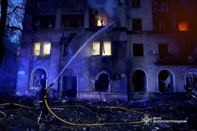 Aftermath of Russian attack in Dnipropetrovsk DNIPROPETROVSK, UKRAINE - MAY 18: (----EDITORIAL USE ONLY - MANDATORY CREDIT - STATE EMERGENCY SERVICE OF UKRAINE HANDOUT - NO MARKETING NO ADVERTISING CAMPAIGNS - DISTRIBUTED AS A SERVICE TO CLIENTS----) Firefighters work at the area after a Russian attack as the buildings, private homes, businesses, and vehicles are damaged in Dnipropetrovsk, Ukraine on May 18, 2026. 26 people, including 2 children, were injured after the attack. State Emergency Service of Ukraine Anadolu Dnipropetrovsk Ukraine. Editorial use only. Please get in touch for any other usage.  Copyright: x2026xAnadoluxStatexEmergencyxServicexofxUkrainex