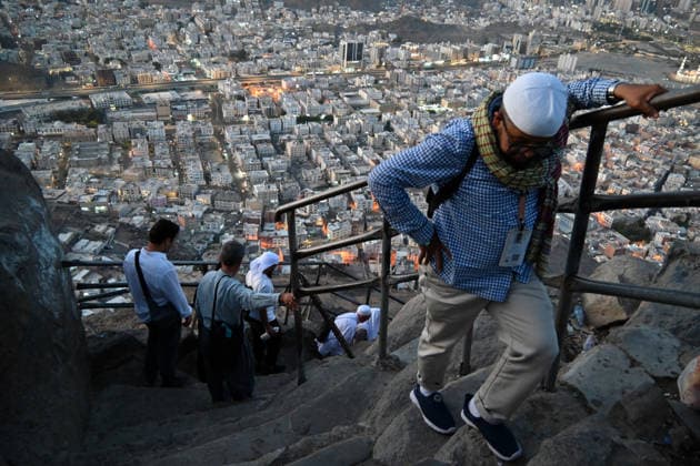 Muslim pilgrims visit the holy sites ahead of the Hajj pilgrimage in Mecca MECCA, SAUDI ARABIA - MAY 17: Muslim pilgrims from various countries around the world who come to perform the Hajj, climb the Jabal al-Nour (al-Noor mountain) to visit Hira Cave during the annual Hajj pilgrimage in Mecca, Saudi Arabia on May 17, 2026. Ali Atmaca Anadolu Mecca Suudi Arabistan. Editorial use only. Please get in touch for any other usage.  Copyright: x2026xAnadoluxAlixAtmacax