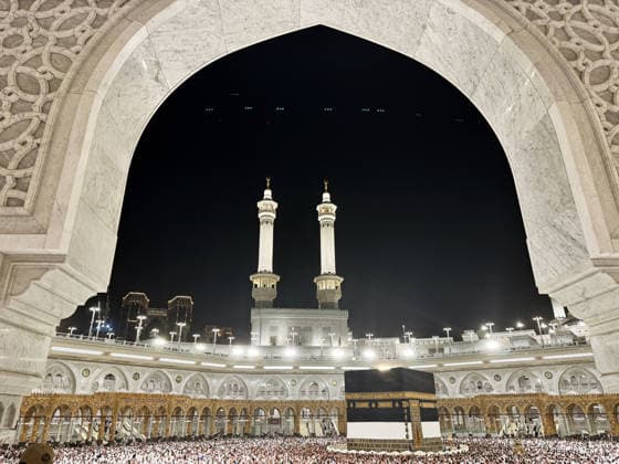 Muslim pilgrims gather at Masjid al-Haram ahead of Hajj MECCA, SAUDI ARABIA - MAY 17: A view of Masjid al-Haram as Muslim pilgrims from various countries around the world who come to perform the Hajj spend their days visiting the holy sites in Mecca while performing their religious duties in Mecca, Saudi Arabia on May 17, 2026. Ali Atmaca Anadolu Mecca Saudi Arabia. Editorial use only. Please get in touch for any other usage.  Copyright: x2026xAnadoluxAlixAtmacax