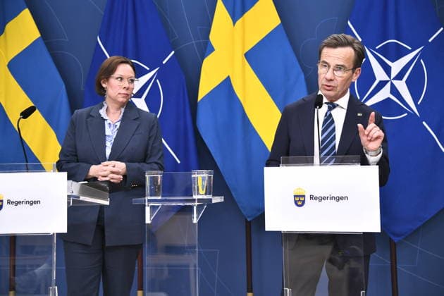 STOCKHOLM, SWEDEN 20260518 Prime Minister Ulf Kristersson M and Minister for Foreign Affairs Maria Malmer Stenergard M , during a press briefing ahead of the NATO foreign ministers meeting in Helsingborg on May 21-22 STOCKHOLM SWEDEN x12060x  Copyright: xLarsxSchröder TTx PRESSTRÄFF OM NATOMÖTE 7Wu93J9P2oQ