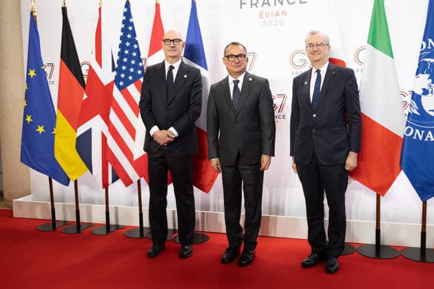 G7 Finance Ministers Meeting - Paris France s Economy, Finances and Industry Minister Roland Lescure and Governor of the Bank of France François Villeroy de Galhau greet President of the German Bundesbank Joachim Nagel prior to a meeting of G7 Finance Ministers and Central Bank Governors in preparation for the summit of heads of State and government to be held in June 2026 in Evian, in Paris on May 18, 2026. Photo by Raphael Lafargue ABACAPRESS.COM Paris France  Copyright: xLafarguexRaphael ABACAx