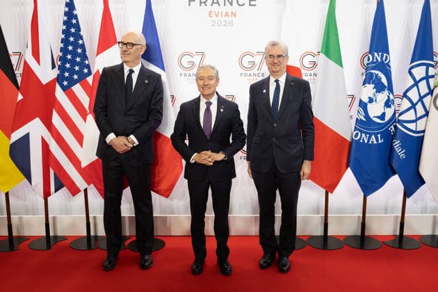 G7 Finance Ministers Meeting - Paris French Economy, Finances and Industry Minister Roland Lescure and Governor of the Bank of France François Villeroy de Galhau greet Canada Minister of Finance Francois-Philippe Champagne prior to a meeting of G7 Finance Ministers and Central Bank Governors in preparation for the summit of heads of State and government to be held in June 2026 in Evian, in Paris on May 18, 2026. Photo by Raphael Lafargue ABACAPRESS.COM Paris France  Copyright: xLafarguexRaphael ABACAx