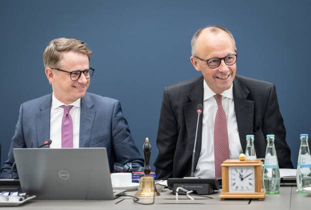 Federal Chancellor Friedrich Merz on the right with his Secretary General Carsten Linnemann Opening pictures before the CDU Federal Executive Committee meeting in the Konrad Adenauer Haus, Berlin Berlin Germany Konrad Adenauer Haus