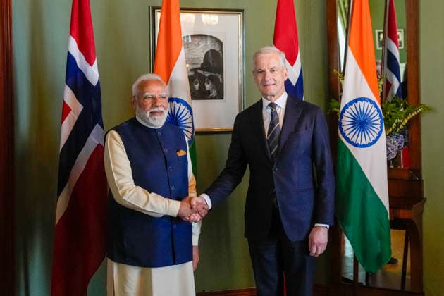 Indian Prime Minister Narendra Modi visits Norway Oslo, Norway 20260518 Prime Minister Jonas Gahr Store Ap receives Indian Prime Minister Narendra Modi at the governments representation facility in Oslo on Monday Photo Fredrik Varfjell NTB POOL Oslo Norway Sm9DMJGjwto EDITORIAL USE ONLY Ref POLSm9DMJGjwto jpg  Copyright: xFredrikxVarfjellx xNTBx