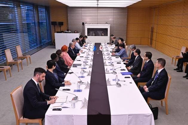 Japan PM Takaichi Meets UN Secretary-General Guterres in Tokyo TOKYO, JAPAN - MAY 18: Japanese Prime Minister Sanae Takaichi (R) meets with United Nations Secretary-General Antonio Guterres (L) at the Prime Minister’s Office on May 18, 2026, in Tokyo, Japan. During his visit, Guterres is expected to participate in United Nations System Chief Executive Board for Coordination (CEB) meetings and discussions with Japanese leaders aimed at strengthening cooperation between Japan and the United Nations. David Mareuil Anadolu Tokyo Japan. Editorial use only. Please get in touch for any other usage.  Copyright: x2026xAnadoluxDavidxMareuilx