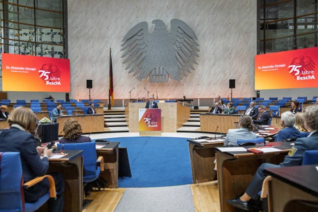Ceremony 75 years of the Procurement Office of the BMI in Bonn Speech President of the Procurement Office Dr. Alexander EISVOGEL Ceremony to mark the 75th anniversary of the Procurement Office of the BMI in the former plenary chamber of the German Bundestag, which is now part of the World Conference Center Copyright: xMarcxJohnx